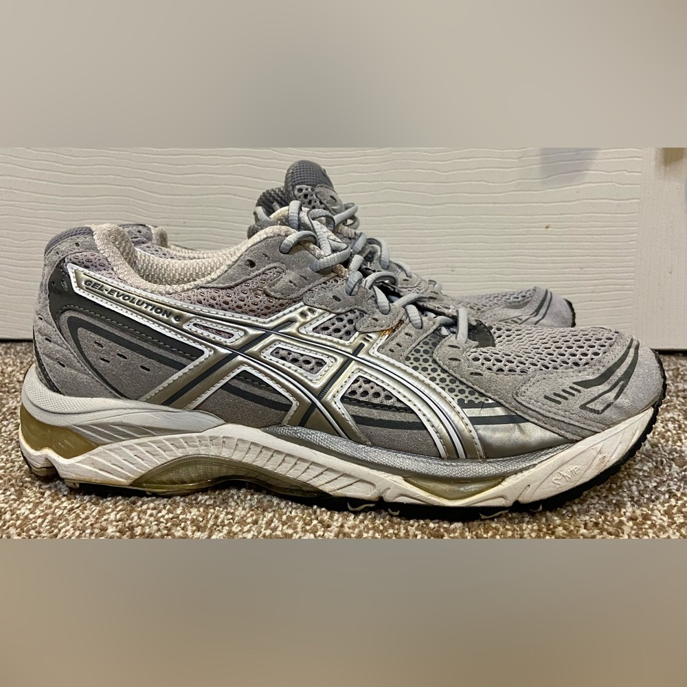 Asics Gel-Evolution Athletic Lace Up Running Shoe Mens Size